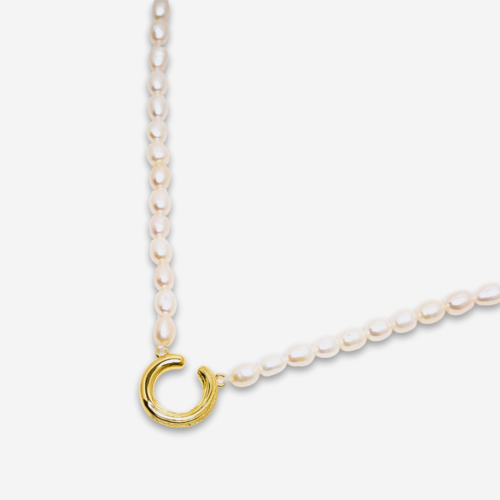 Alignment Pearl Necklace