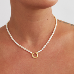 Alignment Pearl Necklace