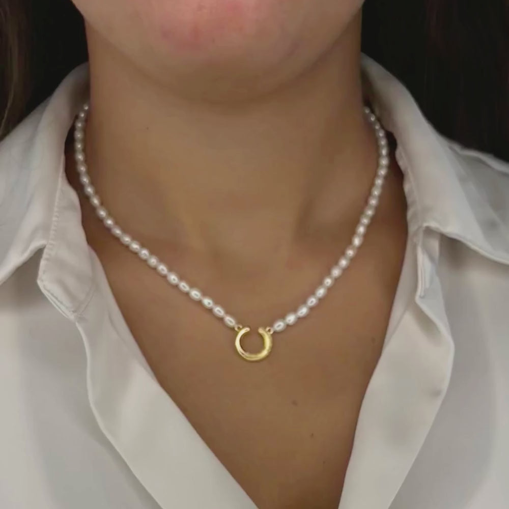 Alignment Pearl Necklace